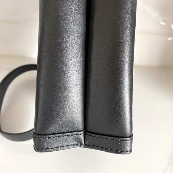 Michael Kors Envelope Purse - Picture 12 of 16